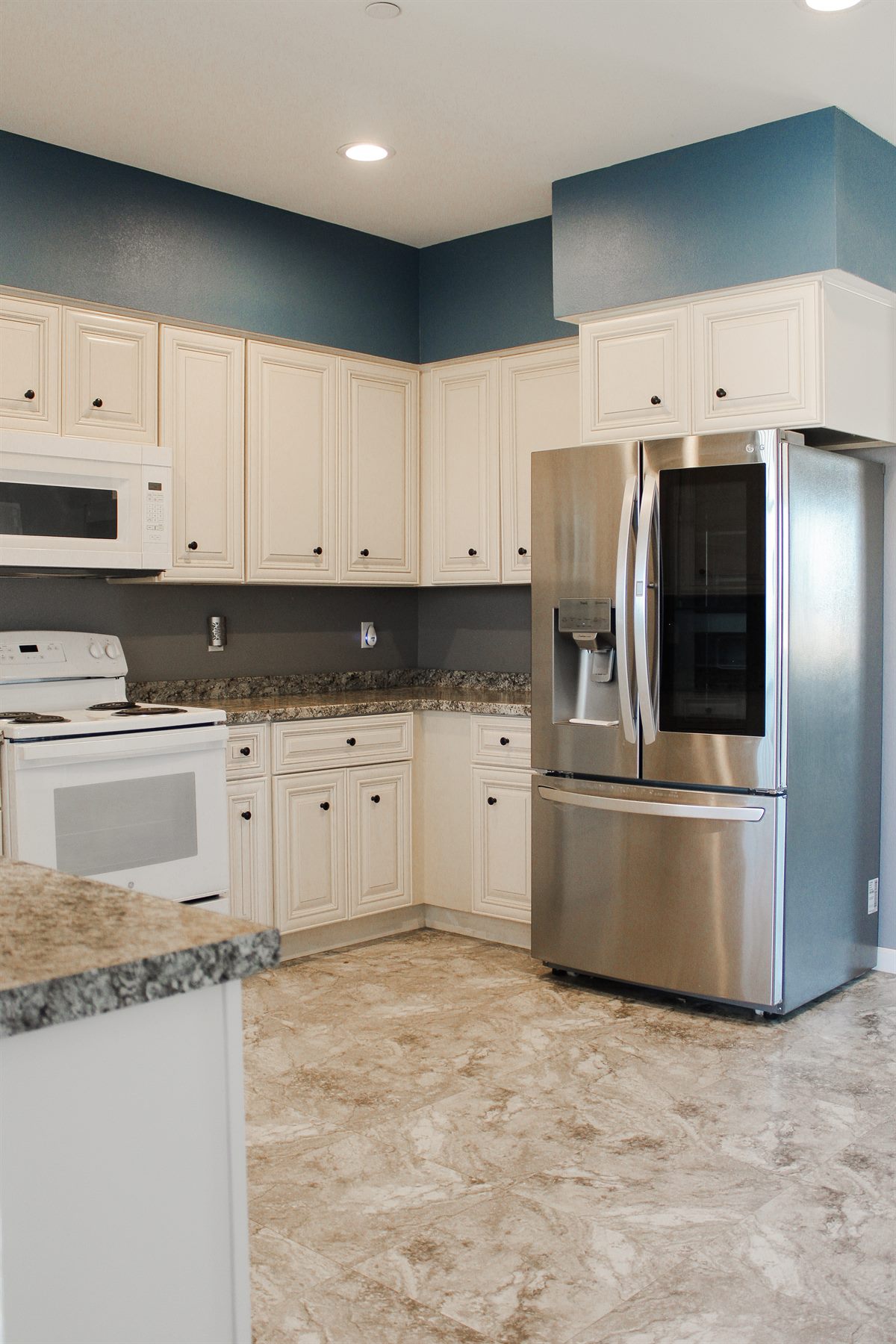 1381 Soledad Avenue - 1 photo 41